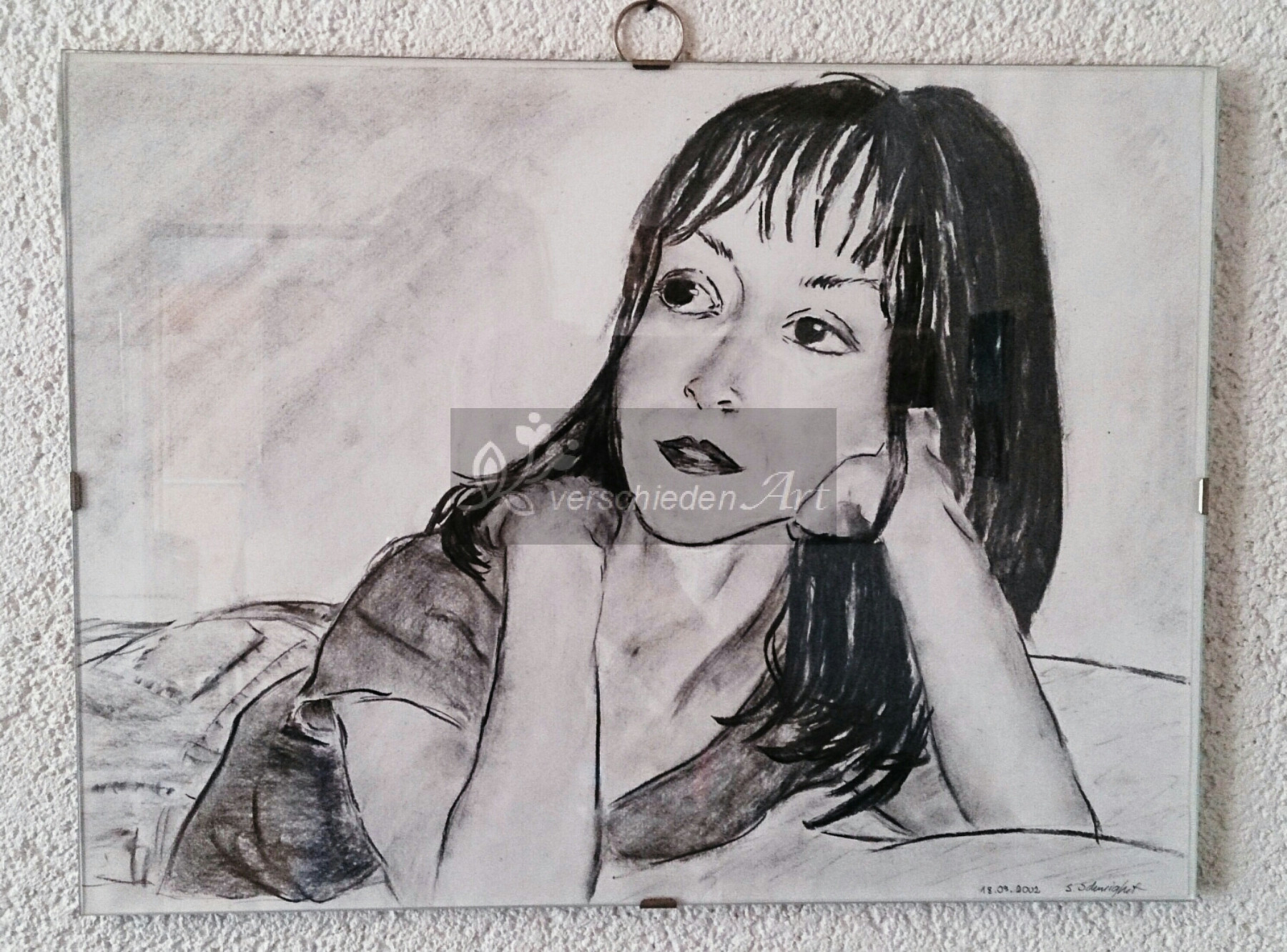 verschiedenArt: Selbstportrait "Rückblick" - Kohle auf Papier