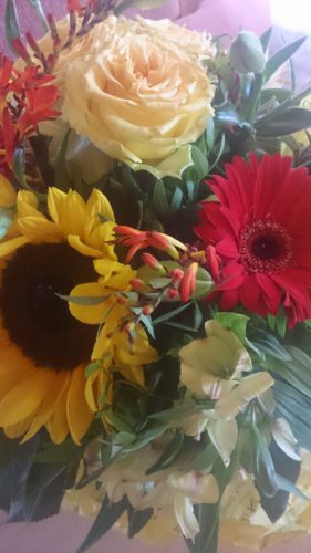 verschiedenArt_oma_geschenk_blumenstrauss2