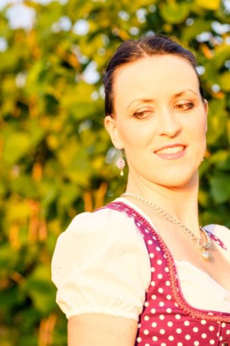 verschiedenArt_dirndl_4