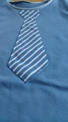 verschiedenArt: Shirt für Jungs mit aufgenähter Krawatte