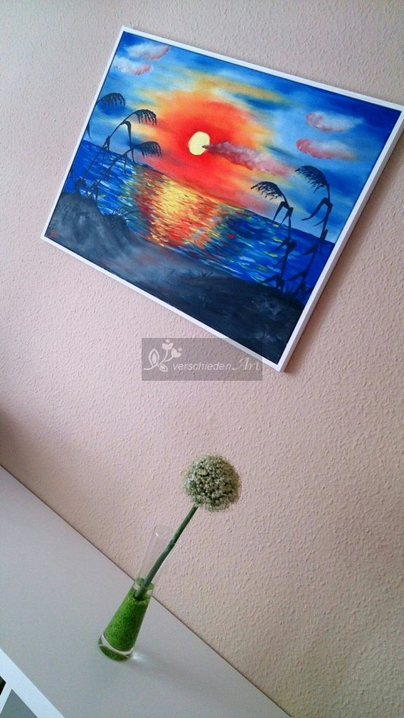 Selbstgemalt:"Zauberhafte Lichtmomente" Ölgemälde auf Leinwand, selbst gerahmt (perspektivisch abgebildet mit Deko und Sideboard im Vordergrund)