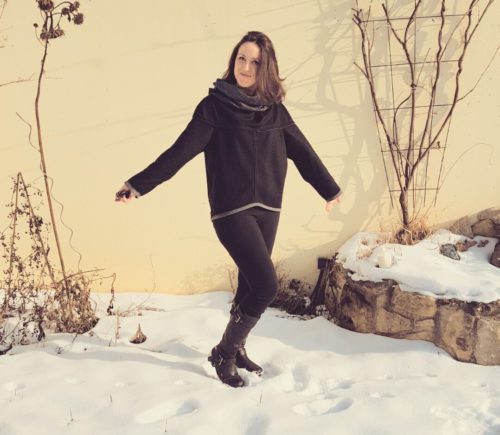 verschiedenArt: Oversize Pullover zum Wenden - schwarz burda 109 10/2015