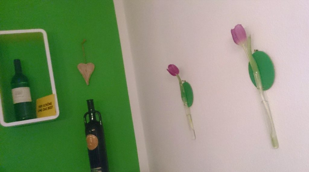 verschiedenArt: DIY Blumenvase aus Kork und Reagenzglas