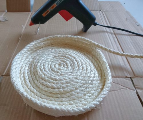 verschiedenArt: Sisal Blumentopf / Korb die Wände nehmen Gestalt an