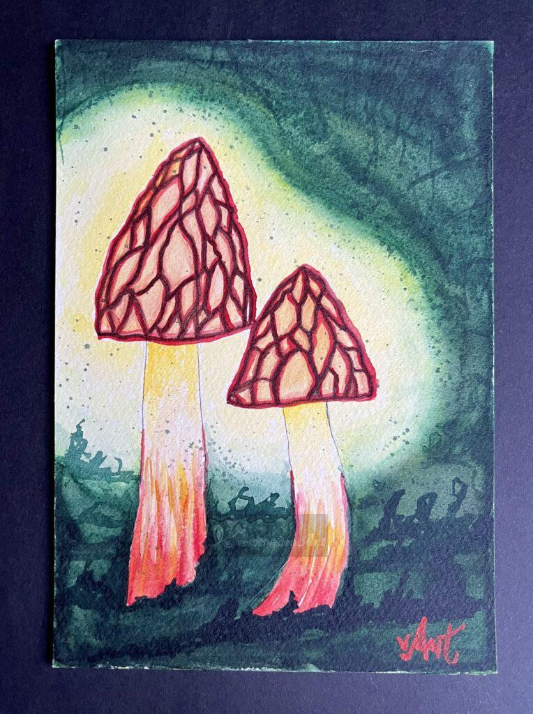 Psychedelische Pilze. Aquarellbild Hochformat: gelb leuchtende Pilze mit roten aderartigen Linien auf den Pilzköpfen und einem giftig rot-gelben Stil in dunkelgrüner Mooslandshaft.