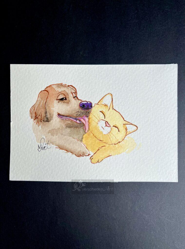 Wie Hund und Katz. Aquarellbild in Querformat auf weißem Papier: Ein brauner Hund schleckt mit seiner Zunge einem roten Kätzchen durchs Gesicht. Beide sitzen aneinander gekuschelt da, die Pfoten ineinander verschlungen. Man erkennt auf dem Bild  nur ihren Kopf und die Vorderpfoten. Der Rest ihrer Körper verschwimmt im Weiß des Papiers.
